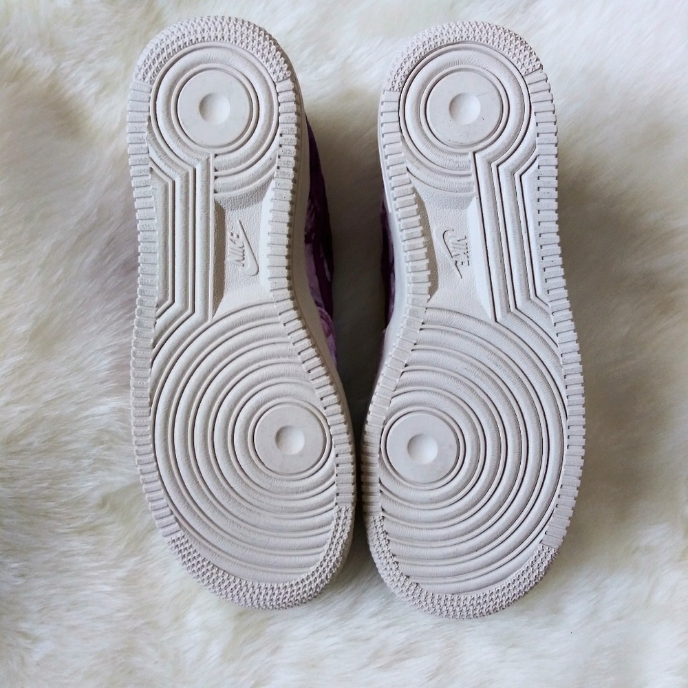 New Nike Velvet Air Force 1 LV8  Sneakers - Picture 6 of 8